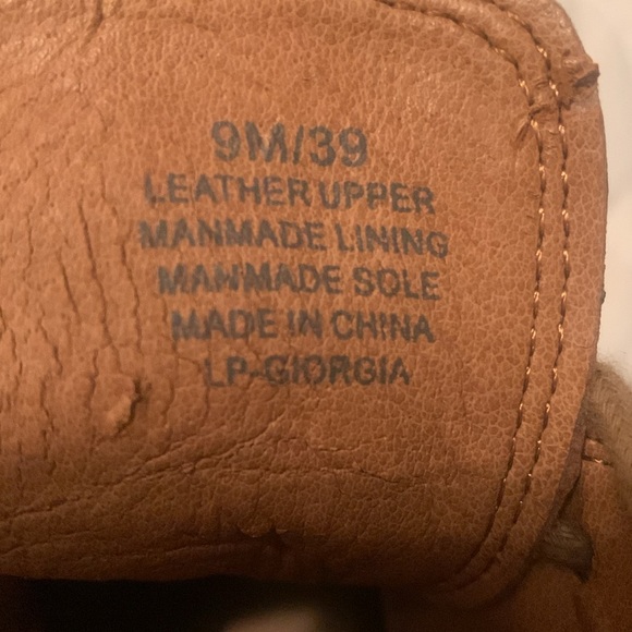 Lucky brand burnish toe leather extreme distress boots. Gals who get it get it! - Picture 11 of 11